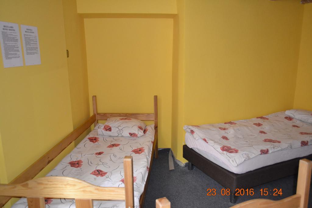 Honey Hostel Kraków Eksteriør billede